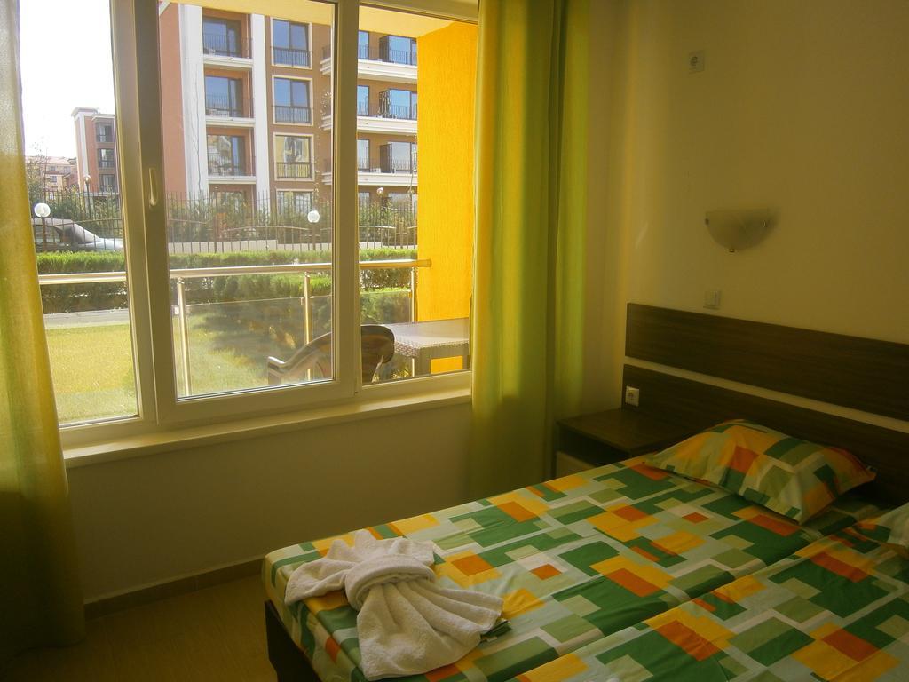 Anna Marina Apartments Święty Włas Pokój zdjęcie