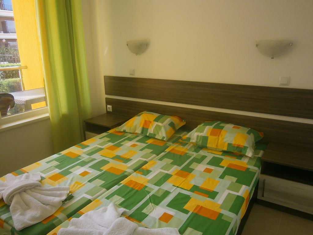 Anna Marina Apartments Święty Włas Pokój zdjęcie