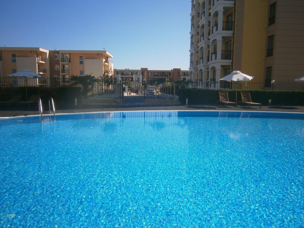 Anna Marina Apartments Święty Włas Zewnętrze zdjęcie
