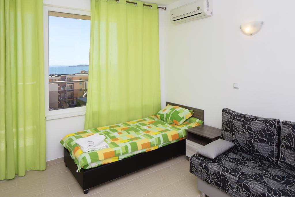 Anna Marina Apartments Święty Włas Zewnętrze zdjęcie