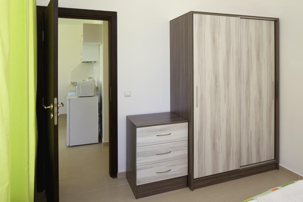 Anna Marina Apartments Święty Włas Zewnętrze zdjęcie