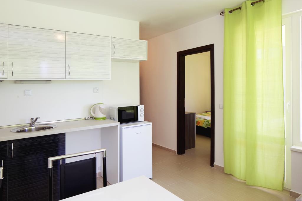 Anna Marina Apartments Święty Włas Zewnętrze zdjęcie