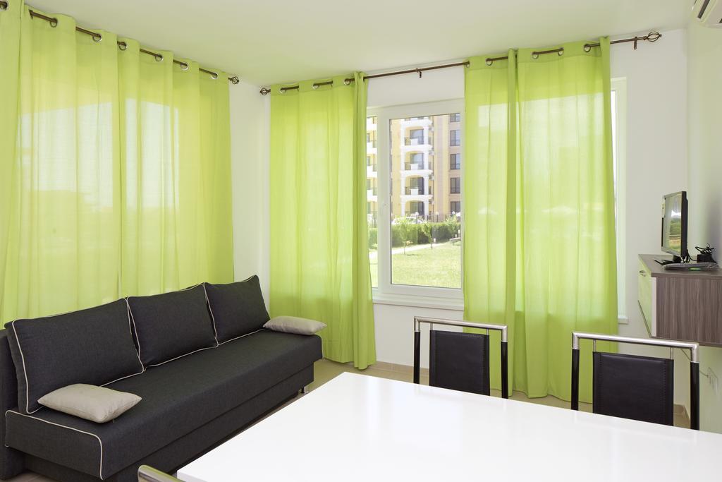 Anna Marina Apartments Święty Włas Zewnętrze zdjęcie