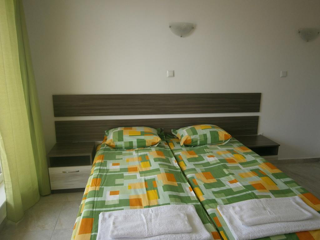 Anna Marina Apartments Święty Włas Zewnętrze zdjęcie