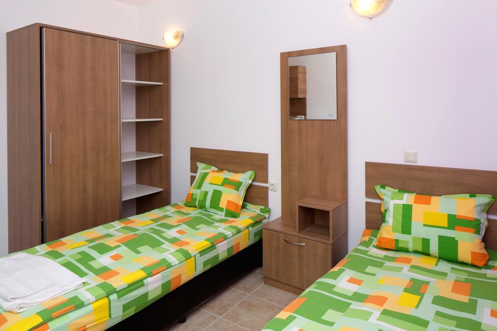 Anna Marina Apartments Święty Włas Zewnętrze zdjęcie