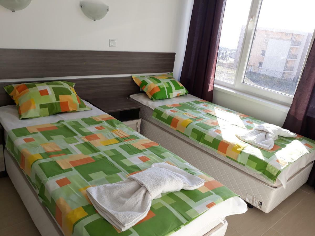 Anna Marina Apartments Święty Włas Zewnętrze zdjęcie