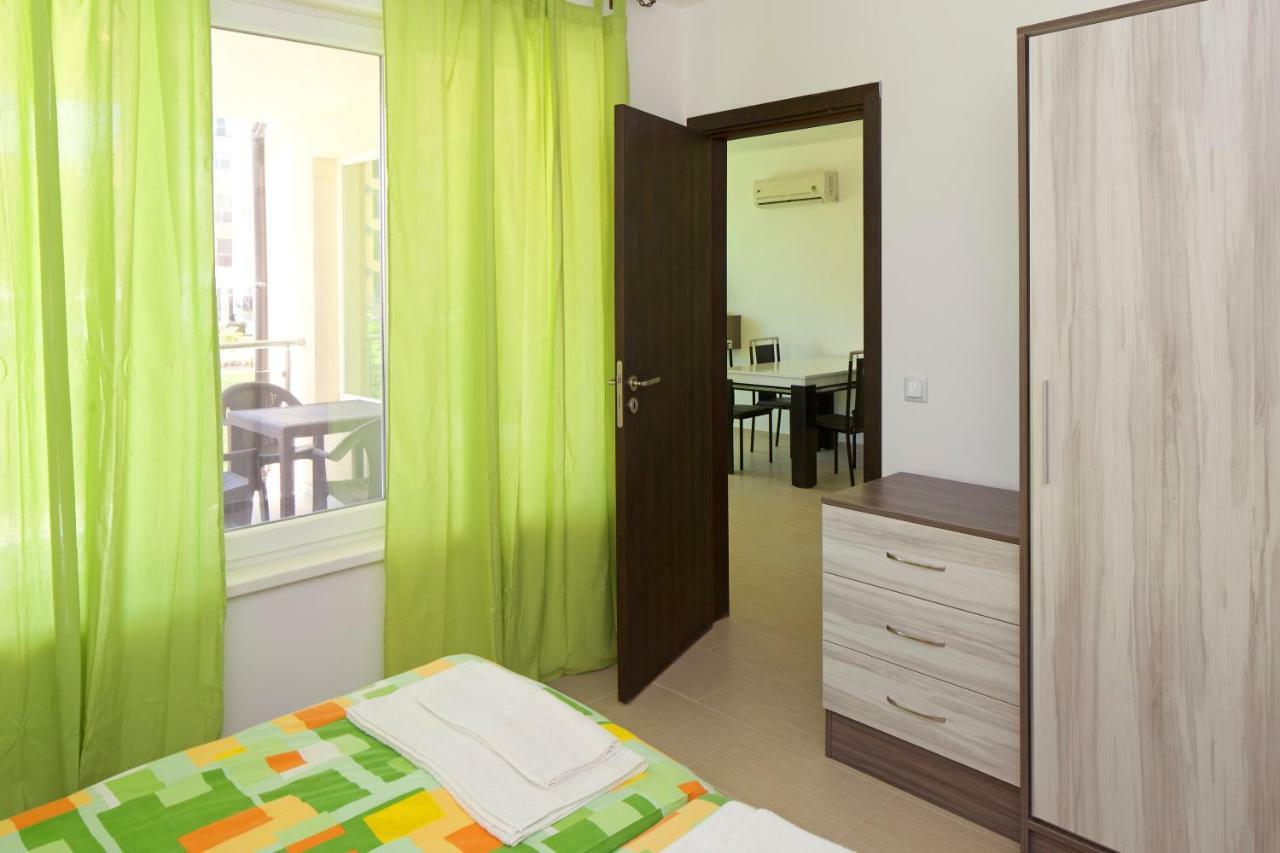 Anna Marina Apartments Święty Włas Zewnętrze zdjęcie