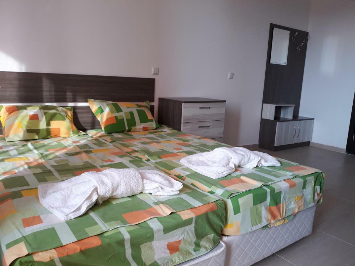 Anna Marina Apartments Święty Włas Zewnętrze zdjęcie