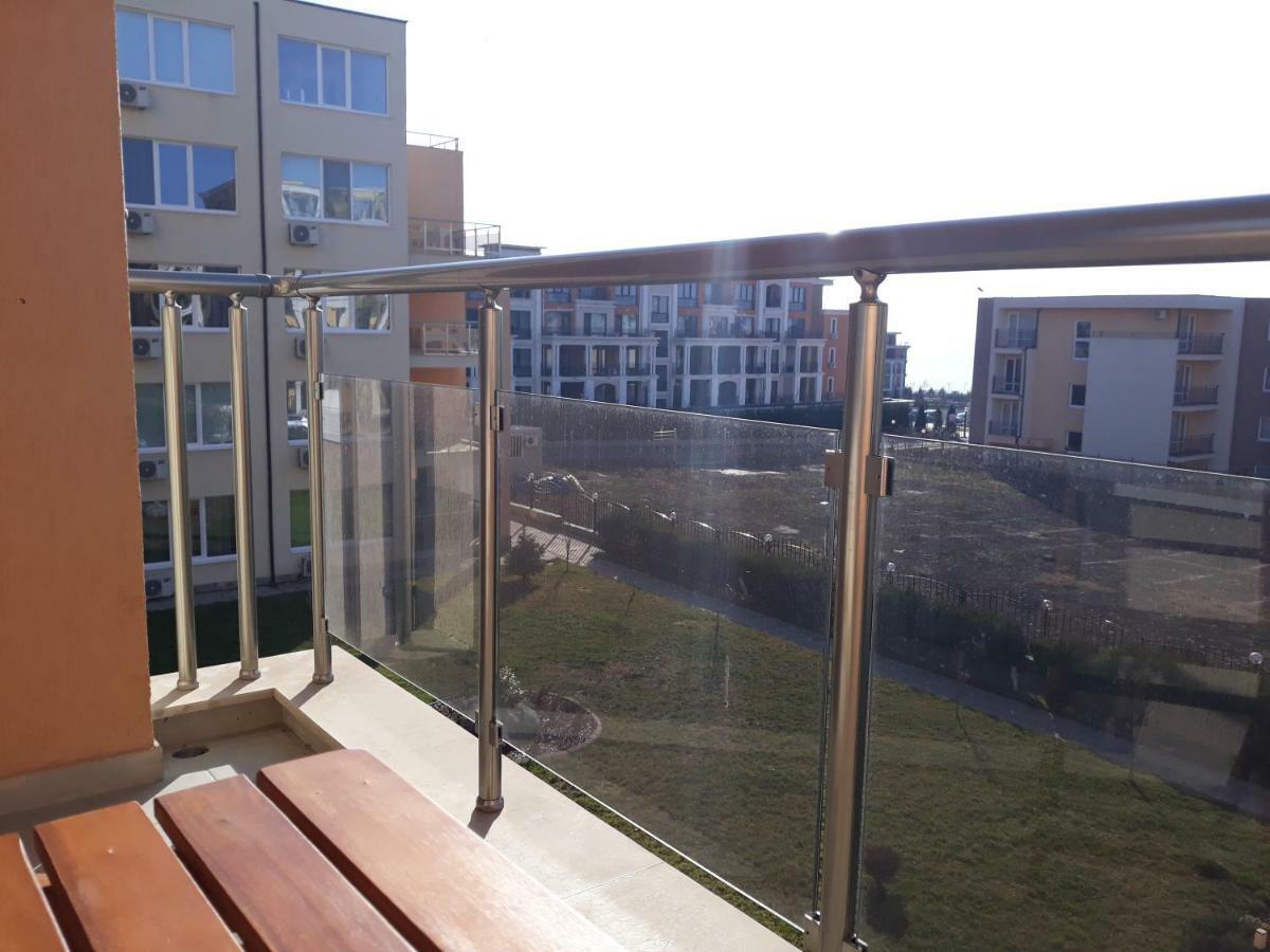Anna Marina Apartments Święty Włas Zewnętrze zdjęcie