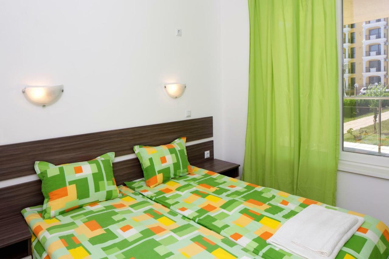 Anna Marina Apartments Święty Włas Zewnętrze zdjęcie